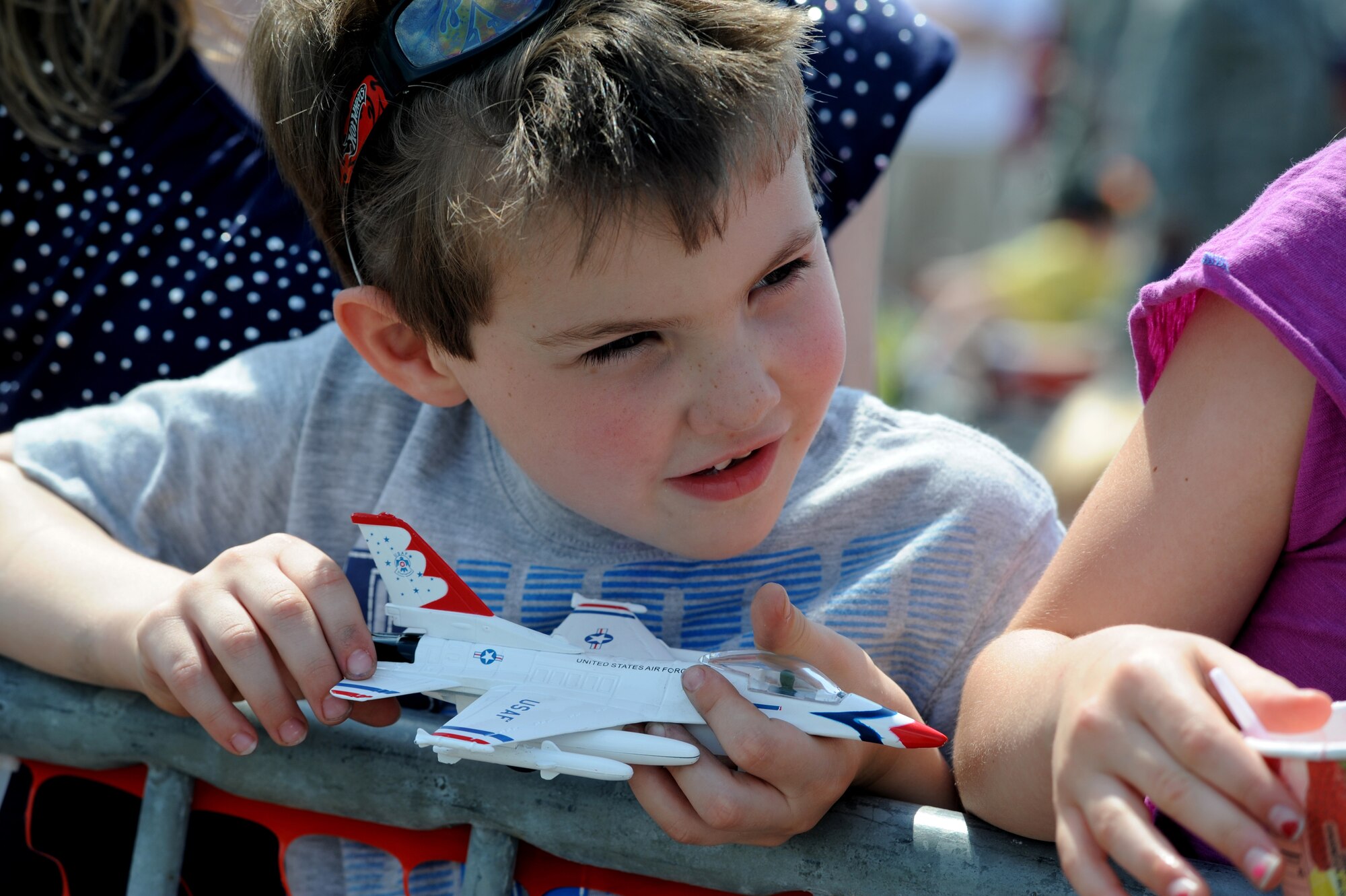 Child And F 16