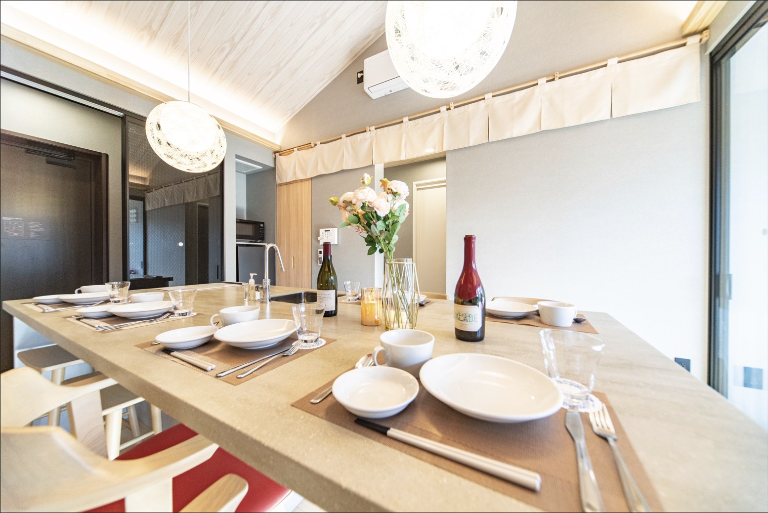 T-home KEI Dining Interior Guest Room